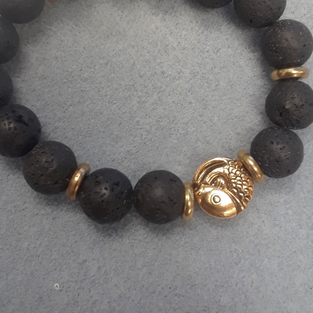 Men's Pieces Lava Rock Bracket with Lavender scent